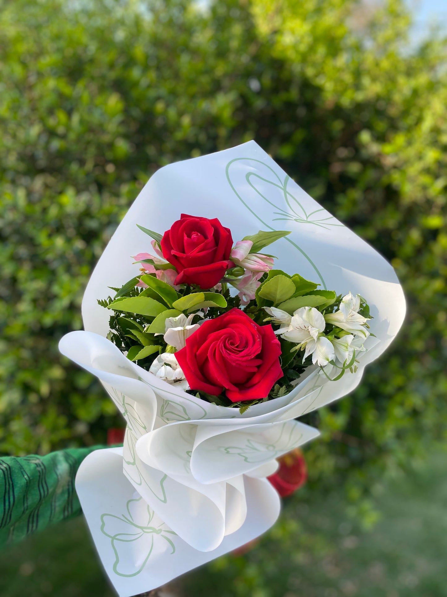 Buquê de 2 Rosas Vermelhas