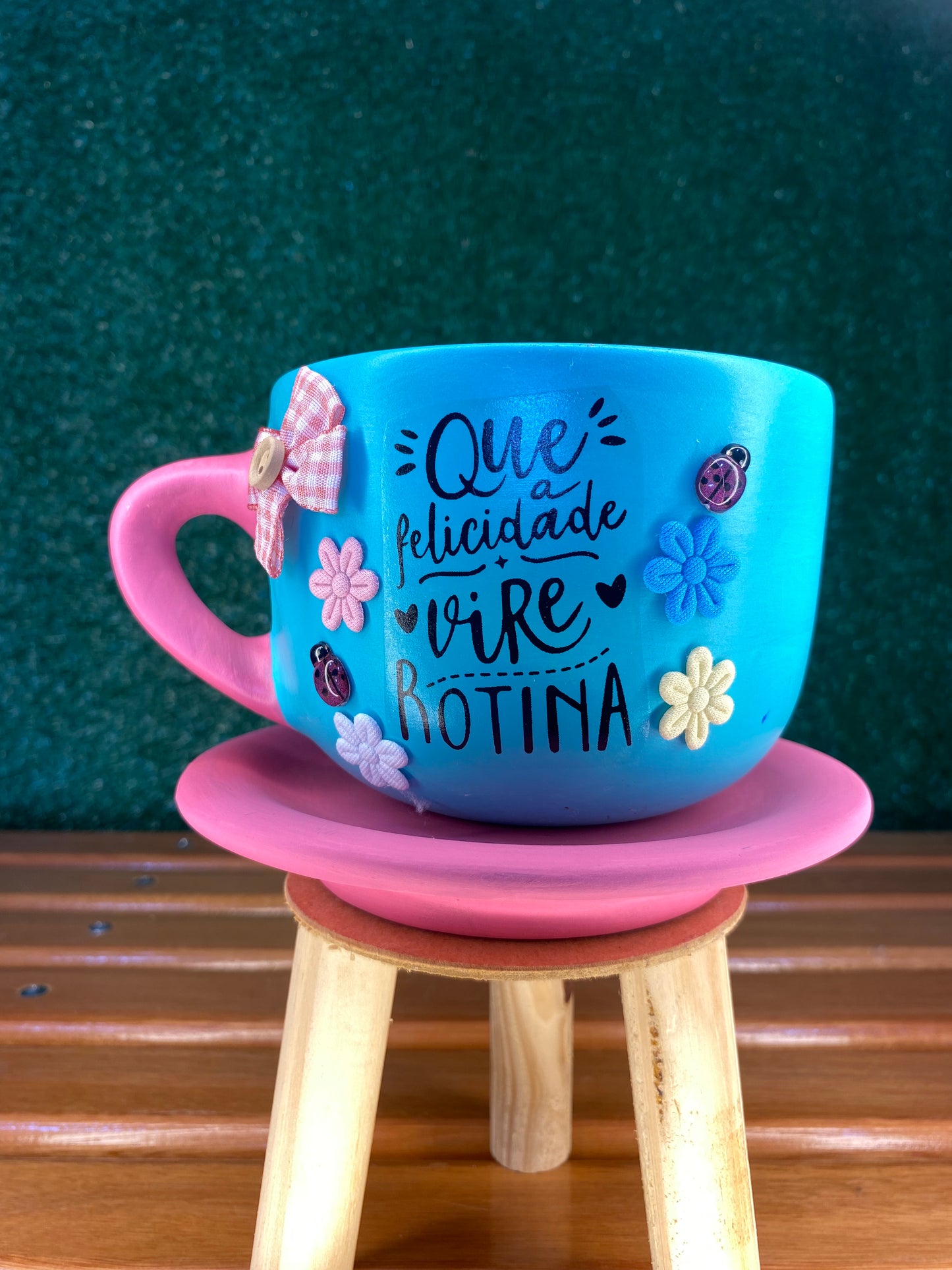 Xícara artesanal azul