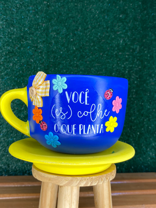 Xícara artesanal azul escuro