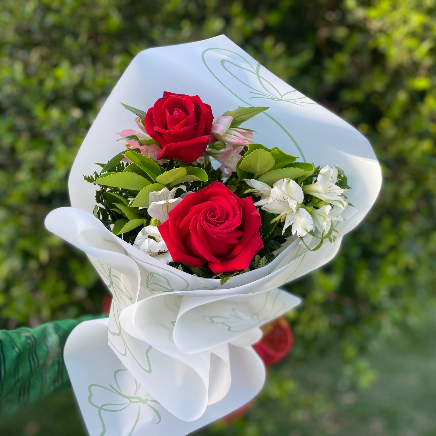 Buquê de 2 Rosas Vermelhas